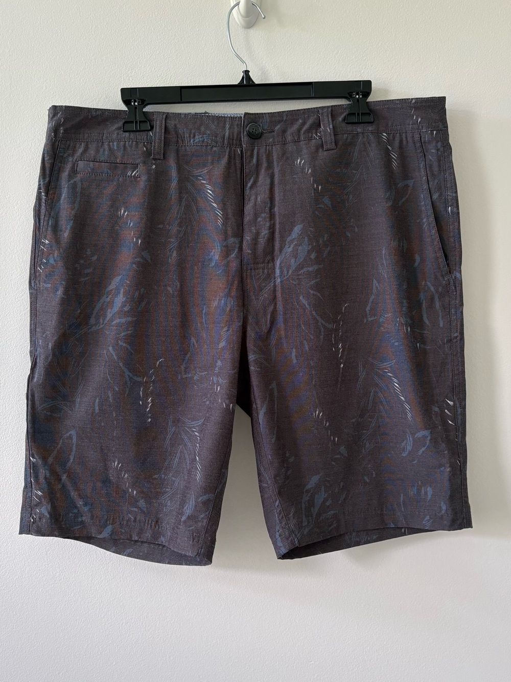 7 Diamonds Men's Dark Charcoal Patterned Flat-Front Shorts